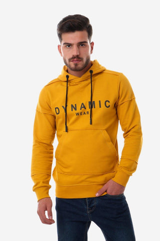 هودي بيكيه خردل مطبوع عليه عبارة "Dynamic Wear"