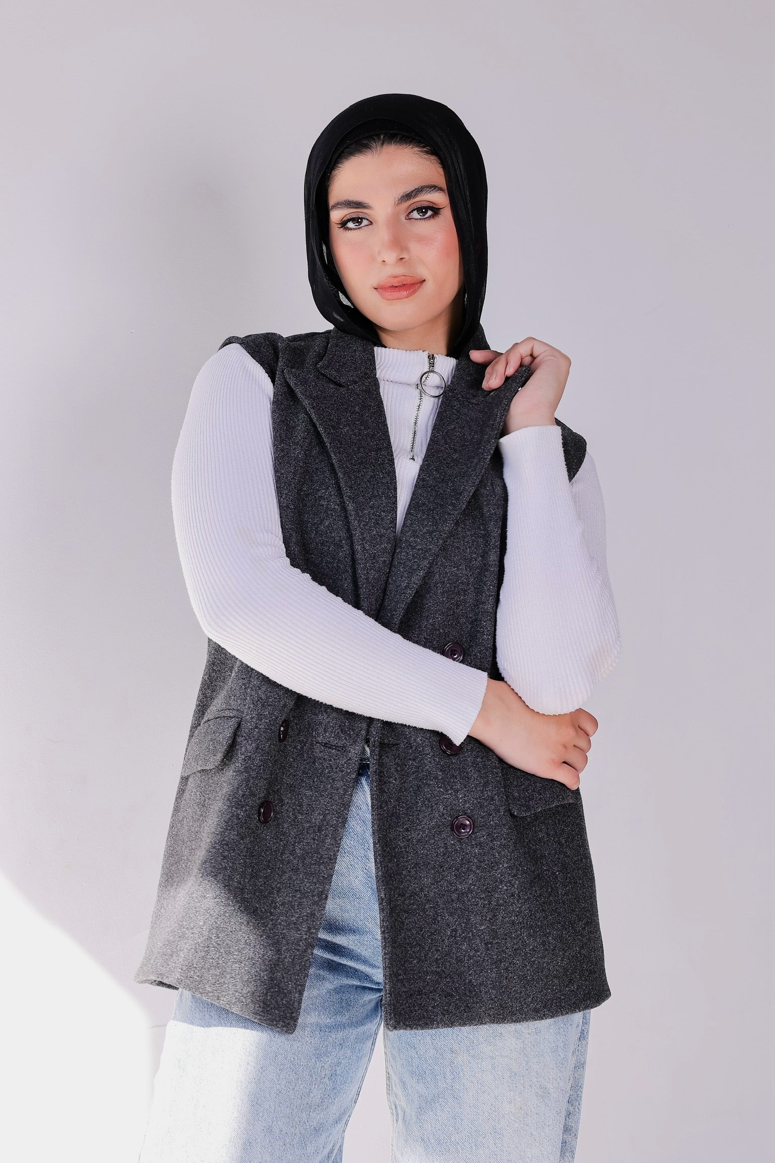 Wool Sleeveless Pocket long Vest in dark grey