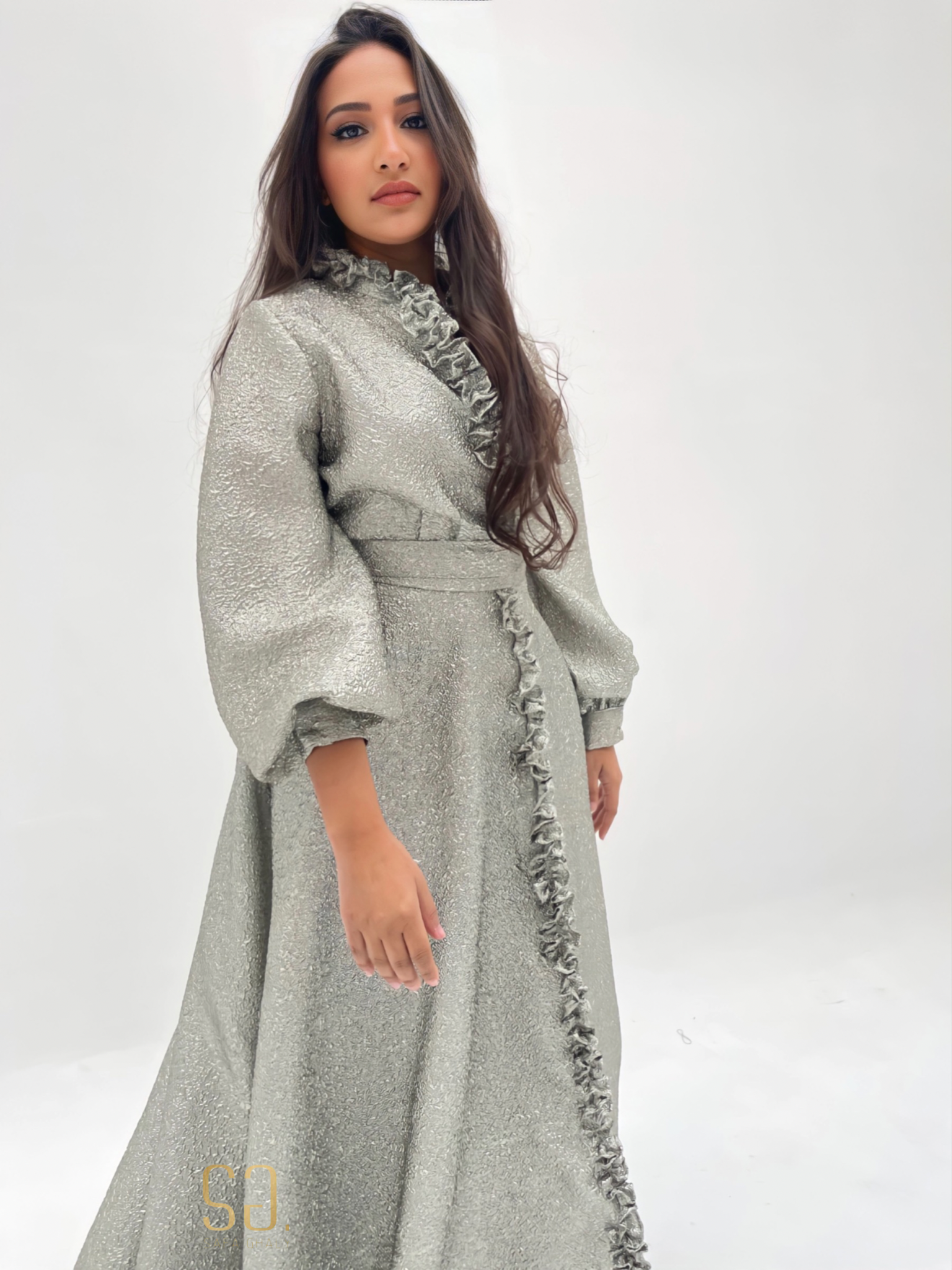 Kaftan ruffles Dress in Silver
