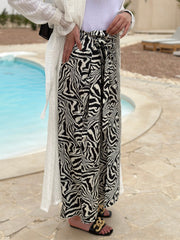 Wrapped satin patterned skirt in B/W